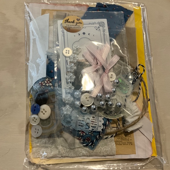 SLOW STITCHING KIT, JUNK JOURNAL, SCRAPBOOKING SUPPLIES & SNIPPET, OVER …8 - Picture 4 of 5